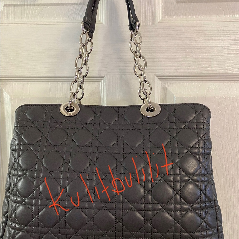 Christian Dior - Picture 2 of 10